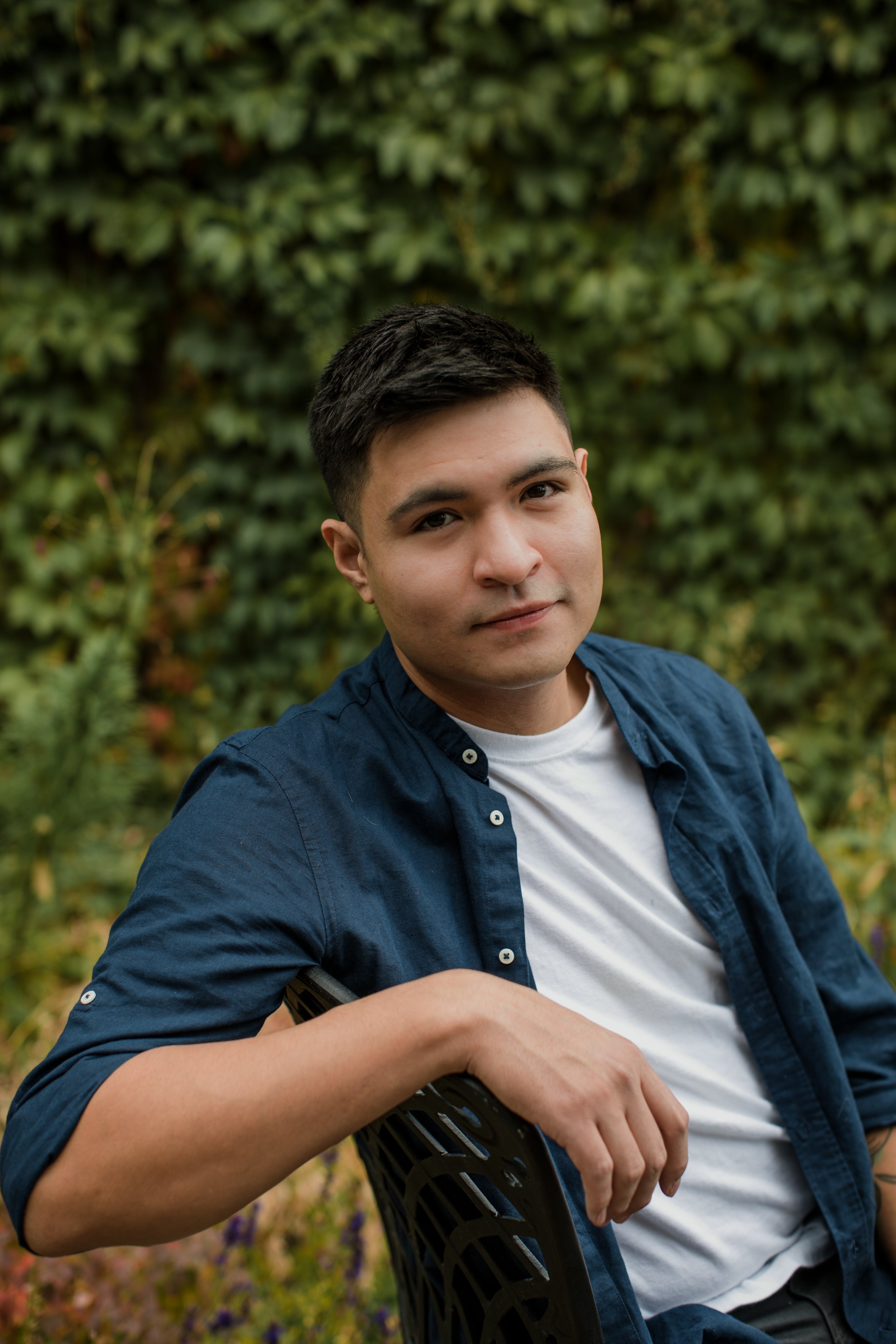 files/portrait-of-young-man-leaning-on-chair.jpg